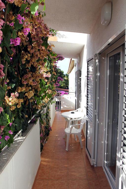 Apartments J&R Babara Biograd Na Moru Quarto foto